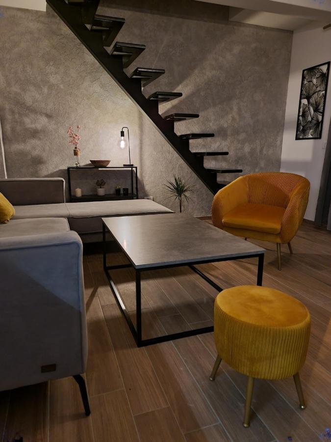 Apartments Vranes ติวัต ภายนอก รูปภาพ