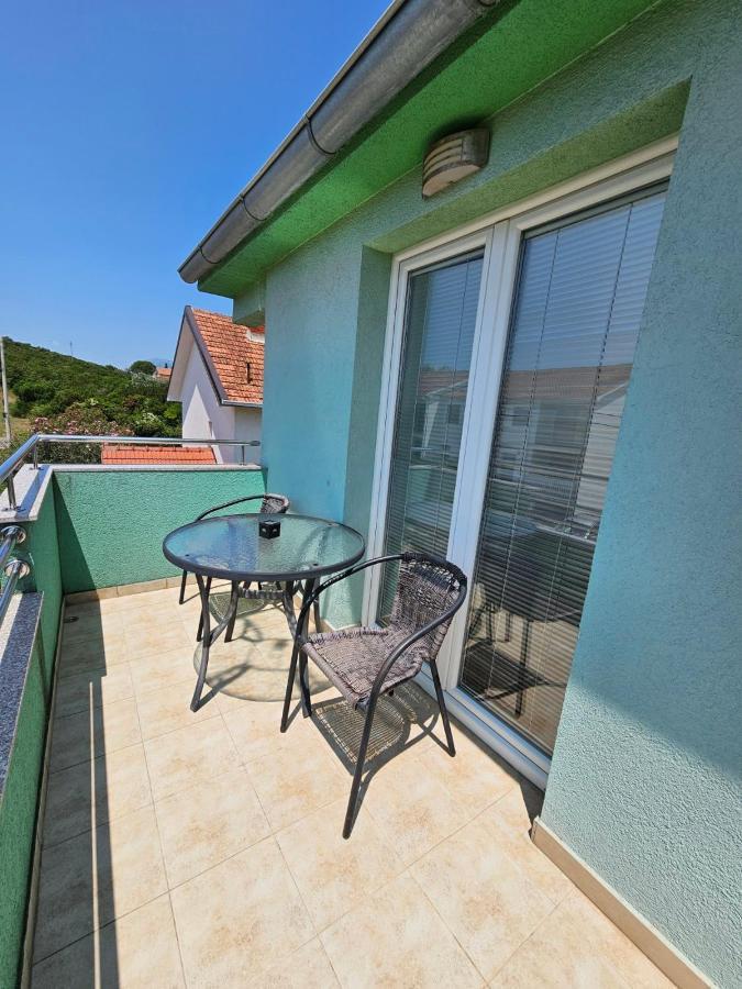 Apartments Vranes ติวัต ภายนอก รูปภาพ