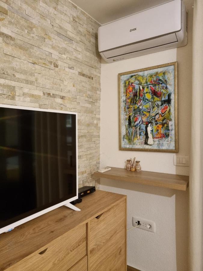 Apartments Vranes ติวัต ภายนอก รูปภาพ