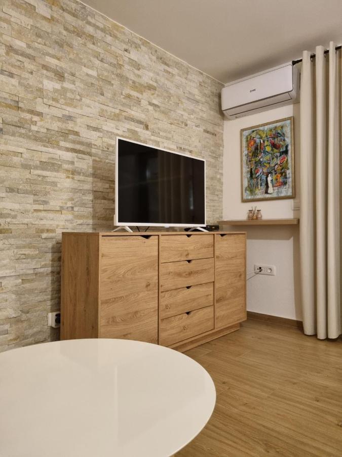 Apartments Vranes ติวัต ภายนอก รูปภาพ