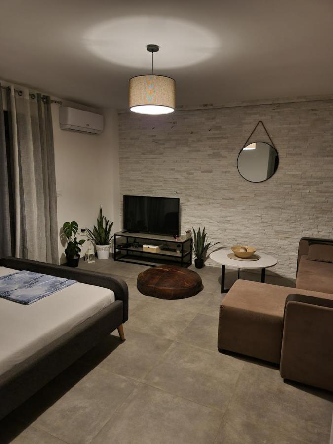 Apartments Vranes ติวัต ภายนอก รูปภาพ