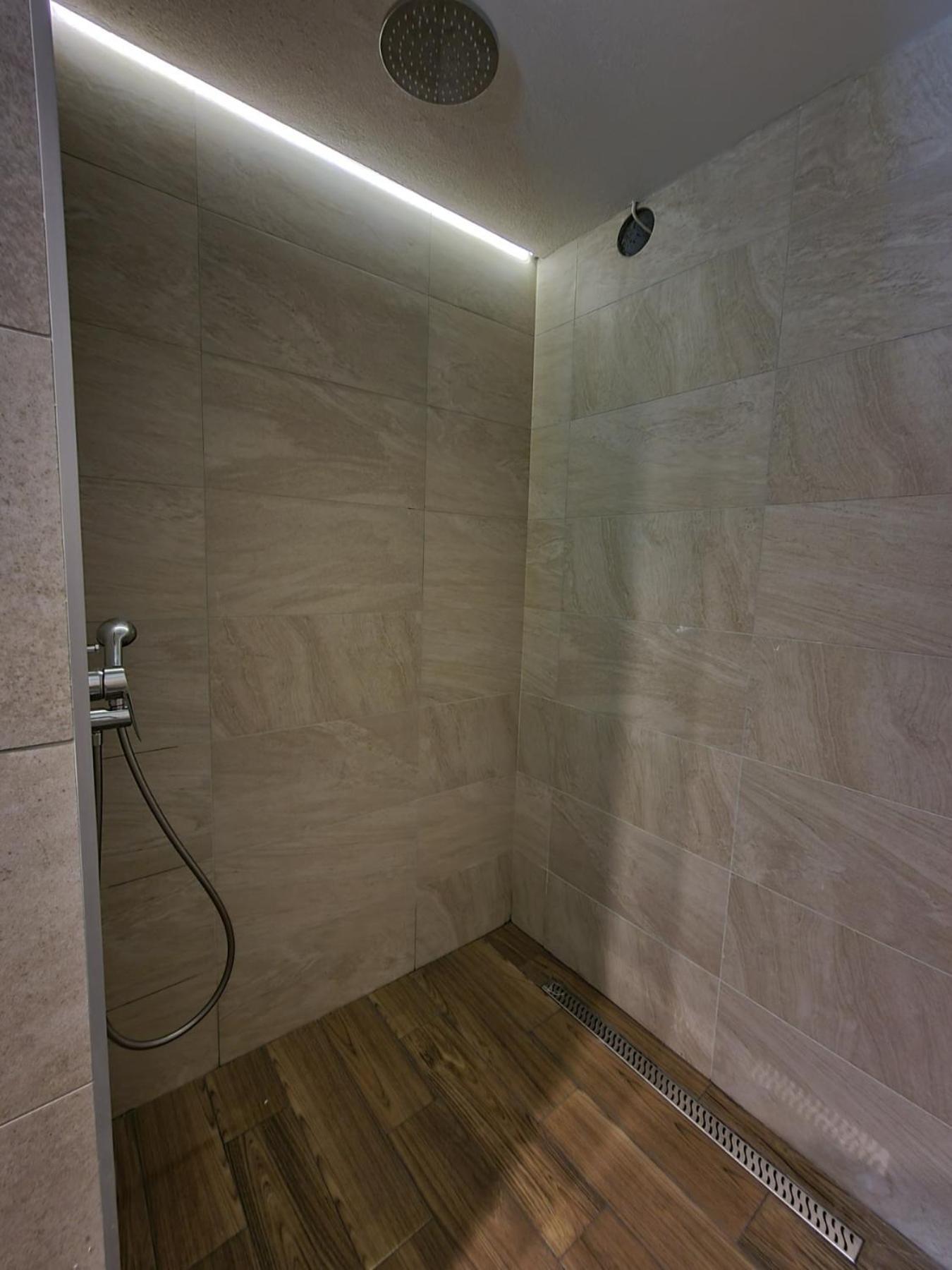 Apartments Vranes ติวัต ภายนอก รูปภาพ