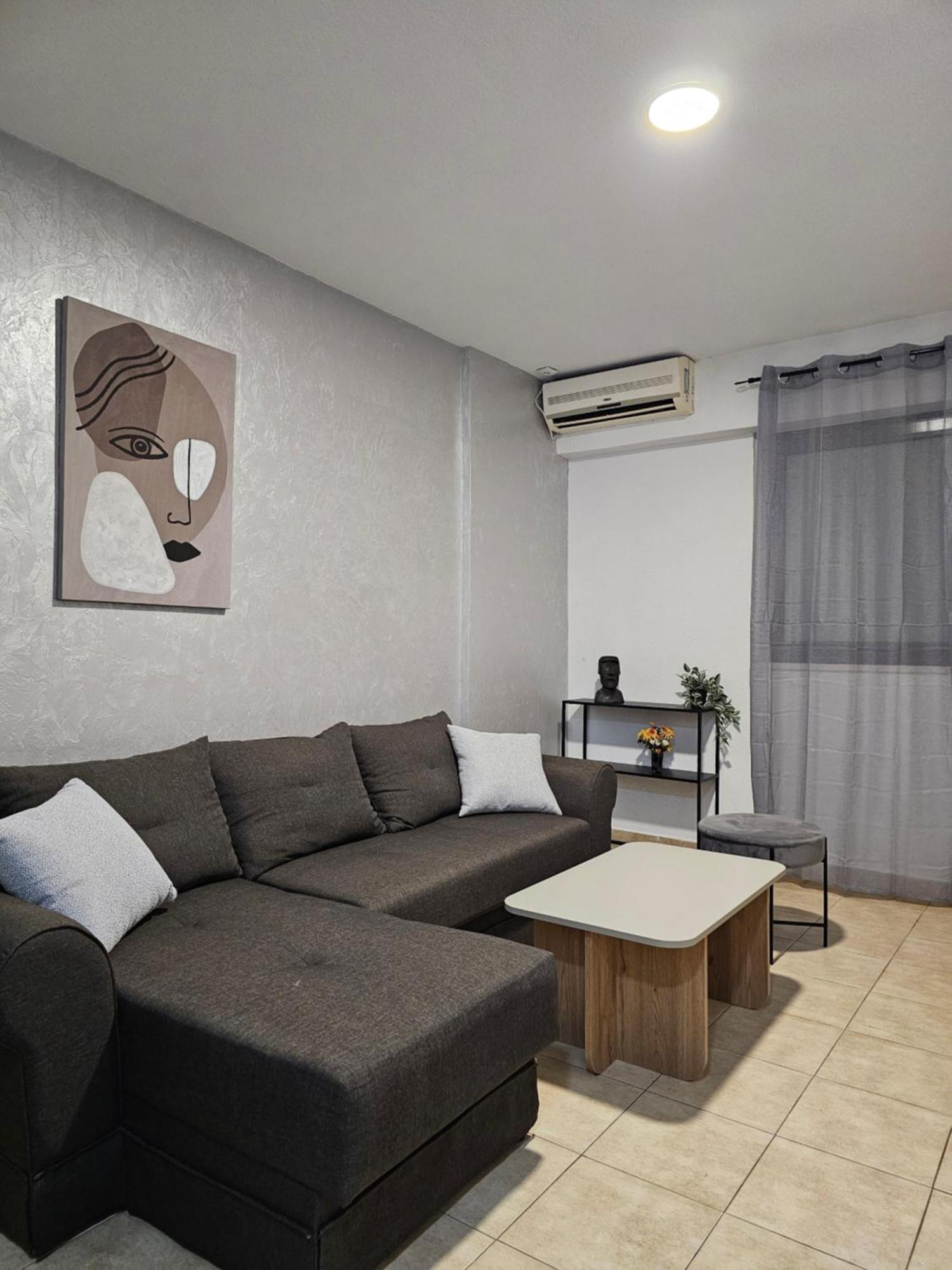 Apartments Vranes ติวัต ภายนอก รูปภาพ
